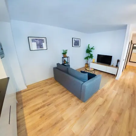 Modern Haven For Urban Explorers By Rems Apartment *
